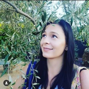 Meet your Posher, Lauren!